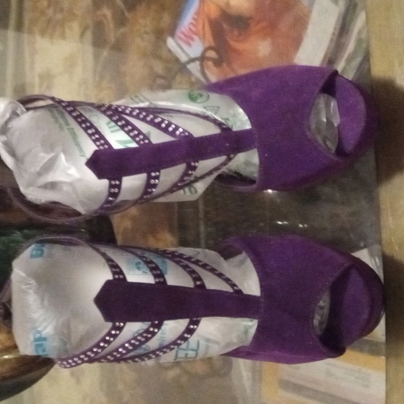 Fabulous Rhinestone 6 inch Suede Purple Stilettos - Picture 2 of 13